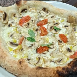 Pizza Tartufo Bianca