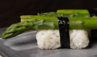 Nigiri Asparagus