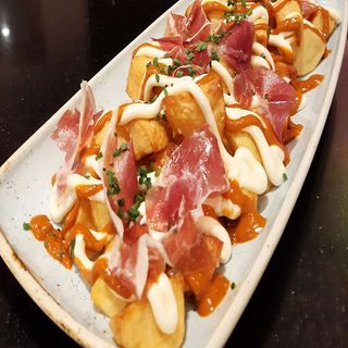 Patatas Bravas Con Jamon Iberico