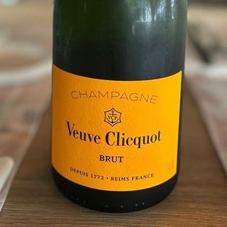 Veuve Clicquot Brut Yellow label