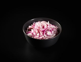 Salata de ceapa rosie