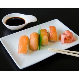 Nigiri de Salmón (4 Uds.)
