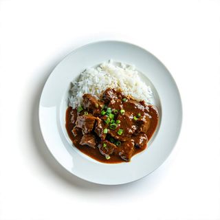 Ternera Guisada Salsa Con Arroz