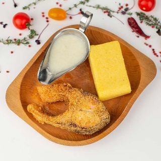 Crap prajit cu mamaliguta si usturoi