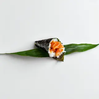209.- Temaki Salmón