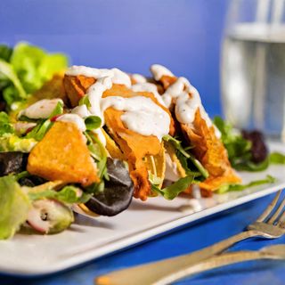 Crunchy chicken tacos