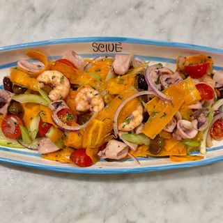 Calamari e gamberi alla catalana