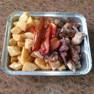 Lagarto con patatas y pimientos 