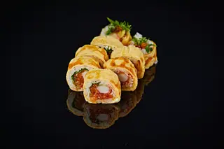 Negi salmon tamago maki 8szt.	
