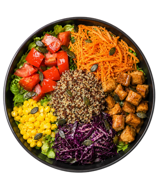 Salată cu pui și quinoa