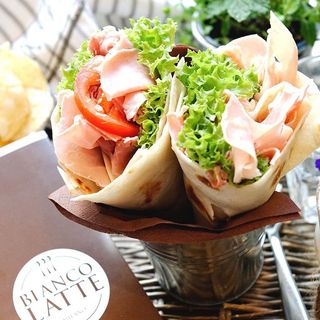 PIADINA POLLO AROMATICO