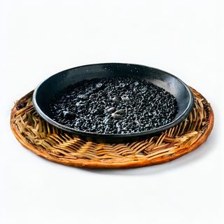 Negro a la tinta del calamar.