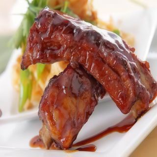 76. costillas con salsa agridulce