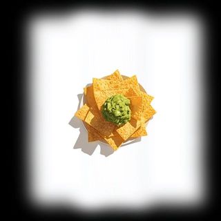 Nachos snack con guacamole