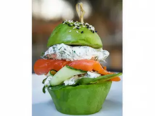 Avoбургер з лососем (230g)
