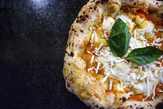 Margherita con würstel + fritto + bibita