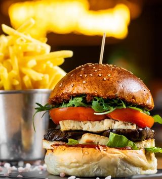 Meniu Halloumi Burger 