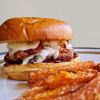 Dirty Cheese First de Pollo 