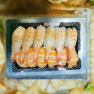 A8 - Nigiri Salmão + Gambas