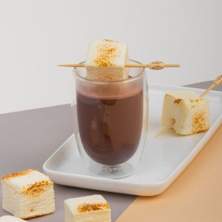 КАКАО З НІЖНИМ ЗЕФІРОМ (200мл)