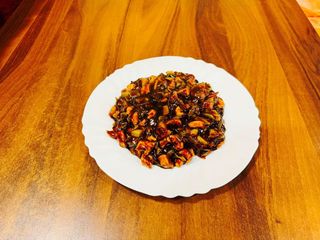 P12 - Piletina sa bademom i povrćem