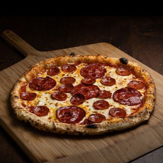 Pizza De Pepperoni (Mediana)