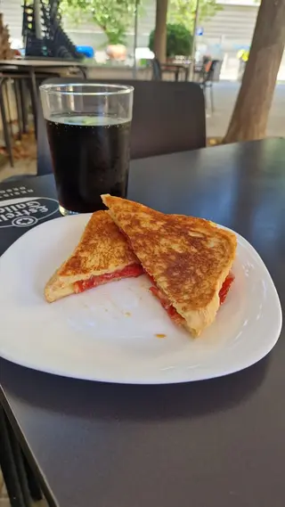 Bocadillo Caliente De Bikini