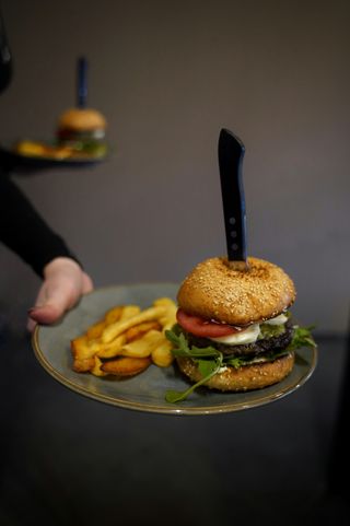 Burger Caprese
