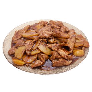 37A. Задушени картофи в сос с телешко (800гр)