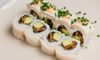 Uramaki opiekaną maślana jalapeno -8 szt-