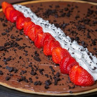 Палачинка с Nutella, Орео, ягоди и сметана (290г)