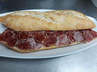 Bocadillo Frío De Fuet