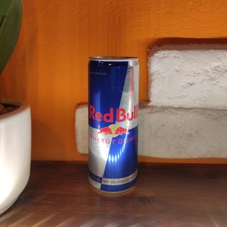 RED BULL Energy Drink 33cl