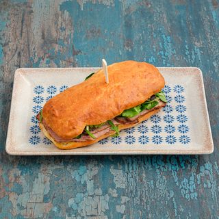 H'n'J Roast beef sendvič