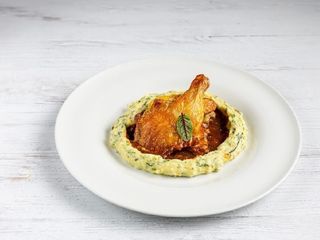 Смажене курча з пряним картопляним пюре (330g)