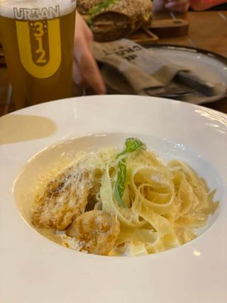 Фетучини с курицей и грибами