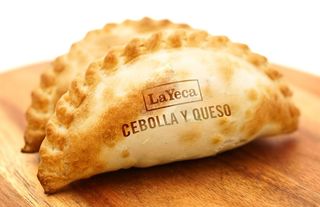 Empanada Vegetariana De Cebolla Y Queso