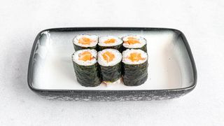 Salmon maki