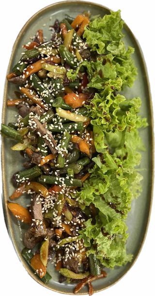 Салат теплий м'ясний (250г)