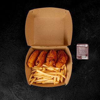 Курячі крильця з картоплею фрі 200/100/30г