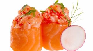 84 Salmon tartare jo 2 pezzi