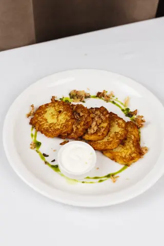 Деруни зі сметаною (200/30г)
