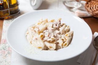 Spaghete sau penne Carbonara