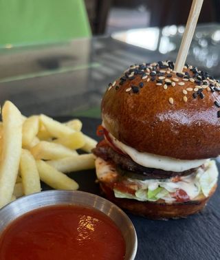 Kids Mrs.Robinson Burger