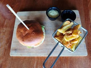 Телешки бургер