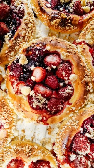 Drożdżówka z owocami