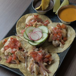 Tacos De Pollo Asado (4 Uds.) 