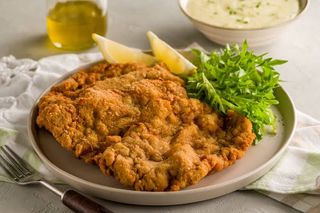 Milanesa De Ternera Con Patatas O Ensalada