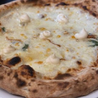 Pizza Sinfonía Di Formaggi