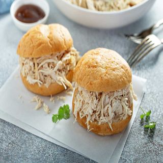 Pulguita de pollo mechado